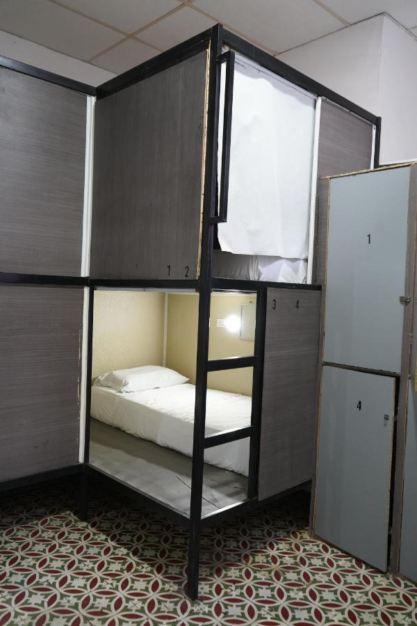 Petronio'S Hostel Кали Экстерьер фото
